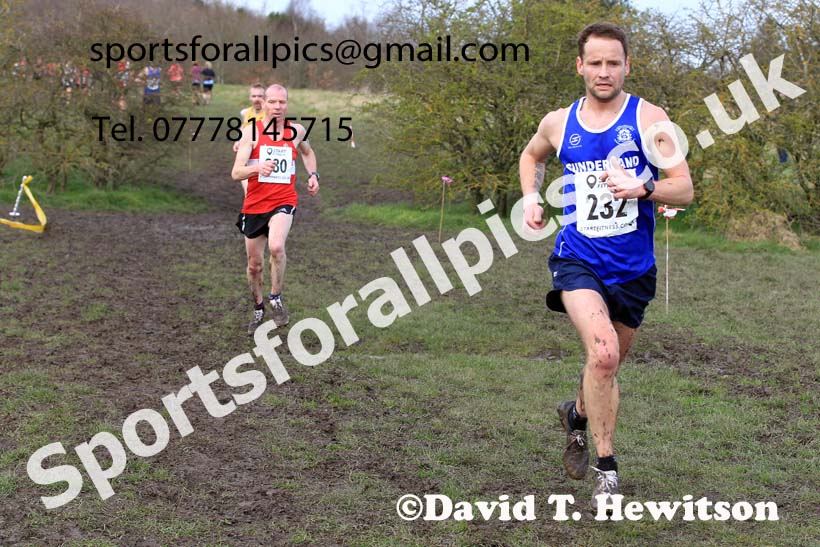 Men 35 to 60 in the 2023 BMAF Cross Country Champs., Wallsend. Photo: David T. Hewitson/Sports for All Pics